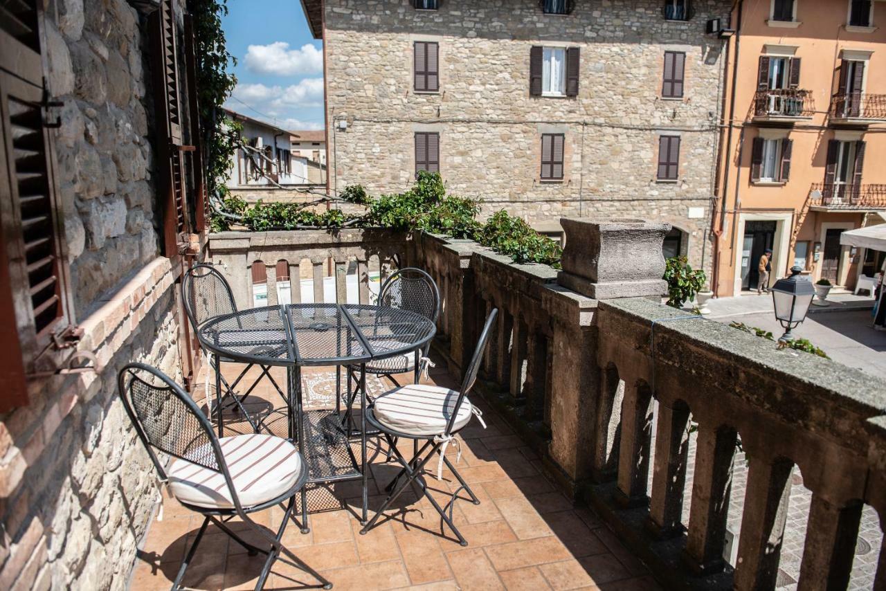 La Rosa Di Francesco Inn Valfabbrica Exterior foto