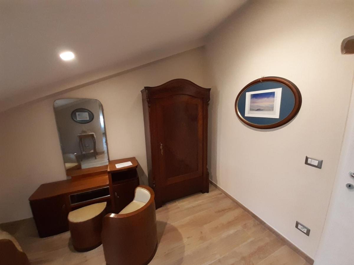 La Rosa Di Francesco Inn Valfabbrica Exterior foto